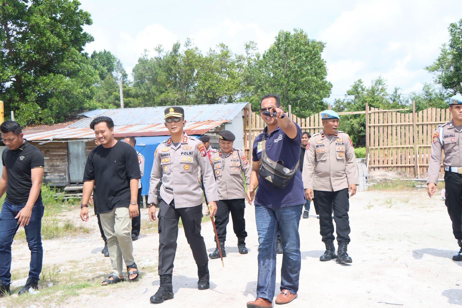 Satresnarkoba Polres Katingan Gerebek Pengedar Sabu Tiga Orang Diringkus Dan Musnahkan 2 Bangunan