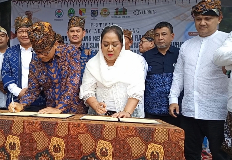 Penanda tanganan MoU peluncuran Lumbung Digital Rakyat