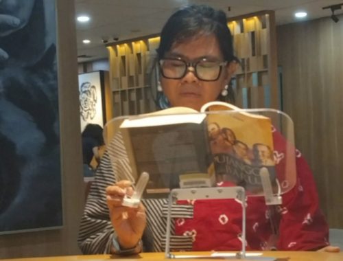 Ketua umum Jaringan kebudayaan Rakyat (Annisa)