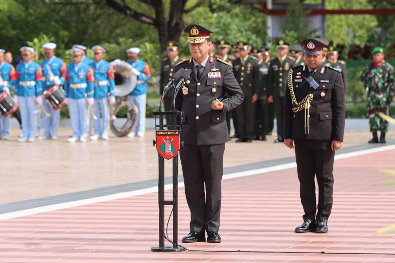 Kenang Jasa Pahlawan, Polda Kalteng Gelar Ziarah dan Tabur Bunga di TMP Sanaman Lampang