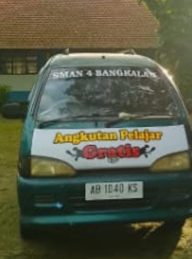 Kasek SMAN 4 Bangkalan Bungkam Saat Dikonfirmasi Dugaan Penjualan Mobil Operasional Oleh Pihak Sekolah